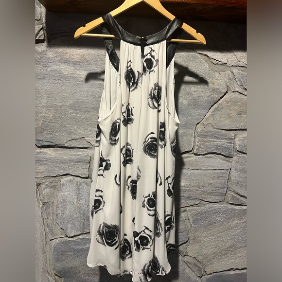 Torrid layered tunic halter tank, size 1 (1X, 14/16) - Picture 8 of 8